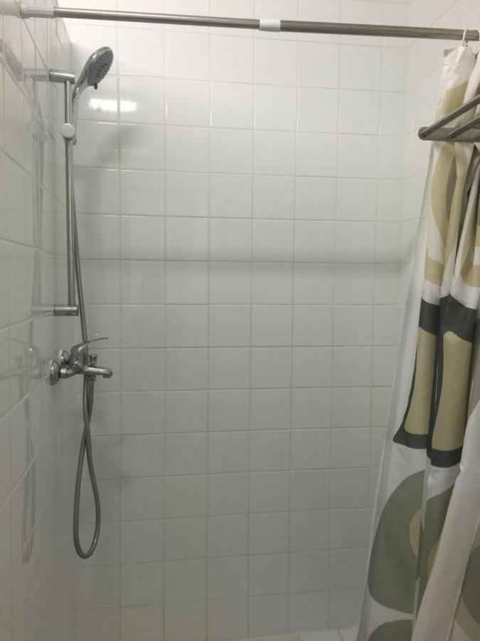 Lori Hostel Bobigny Buitenkant foto